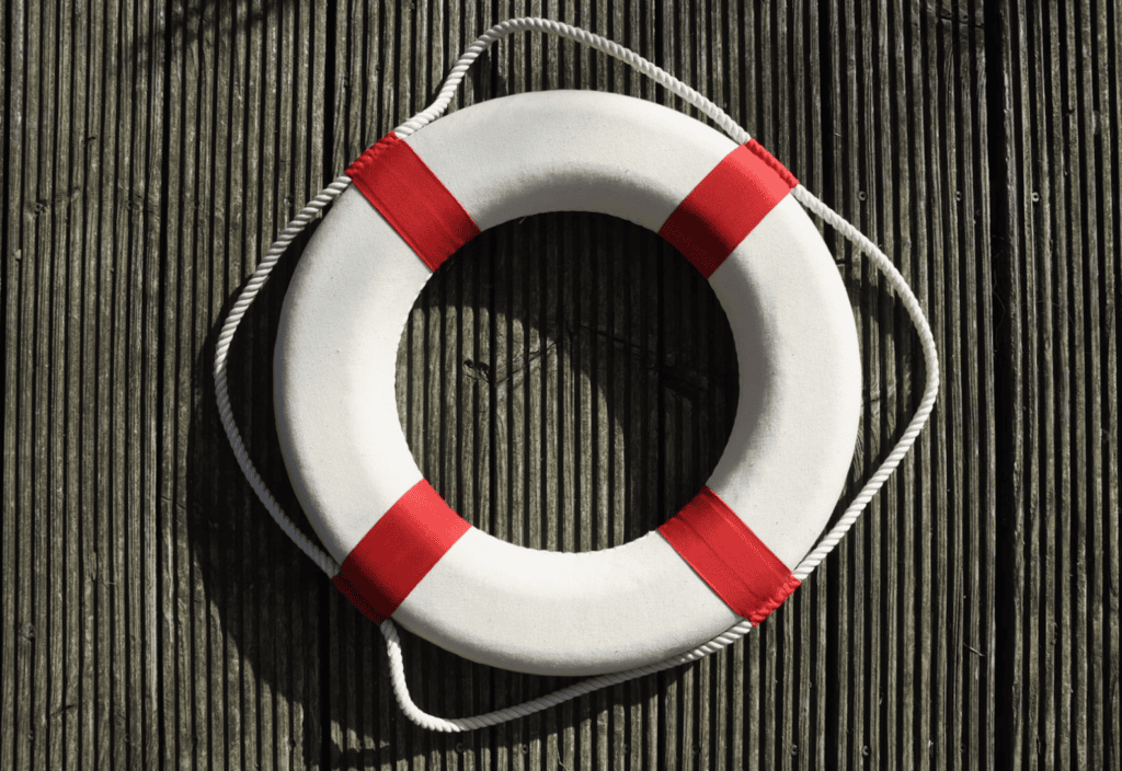 Emergency lifebuoy ring for maritime safety